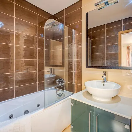 Apartamento Apartamento Luminoso Próximo Da E Da Marina *