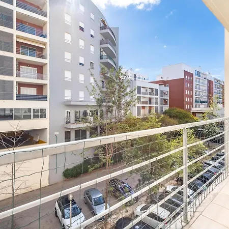 Apartamento Luminoso Proximo Da E Da Marina شقة *